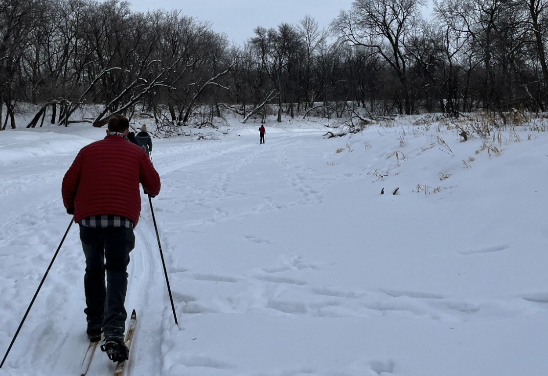 people skiing on Seine river